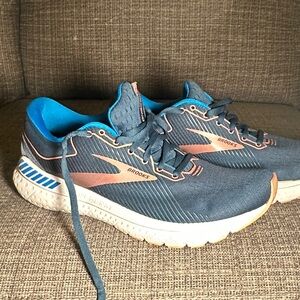 Brooks Men's Navy and Coral Athletic Shoes
